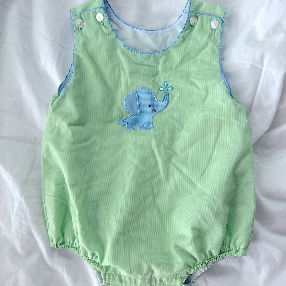 6m Petit Bebe bubble NWOT snap closure light green gender neutral